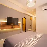 Otel Club-e 4*