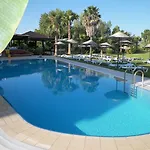 Otel Club-e