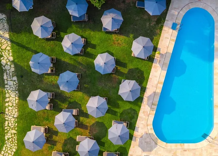 Hotel Club-e 4*