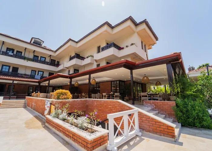Club-e Hotel