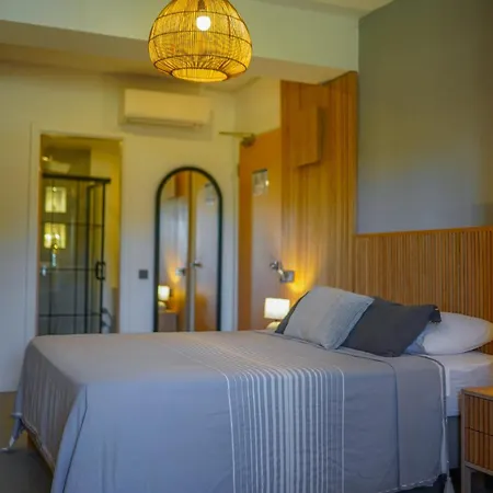 Hotel Club-e 3*