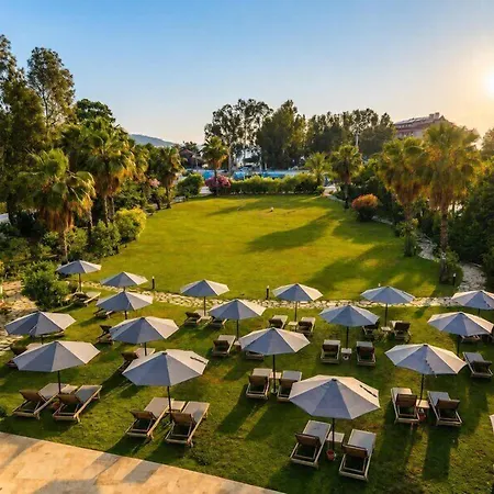 Hotel Club-e 4*